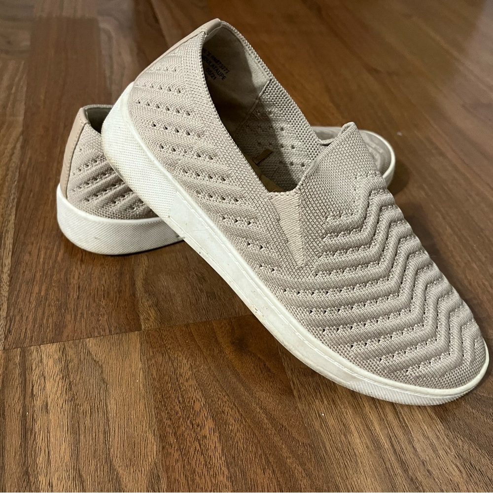 Sonoma Beige Slip-On Sneakers shoes 6.5